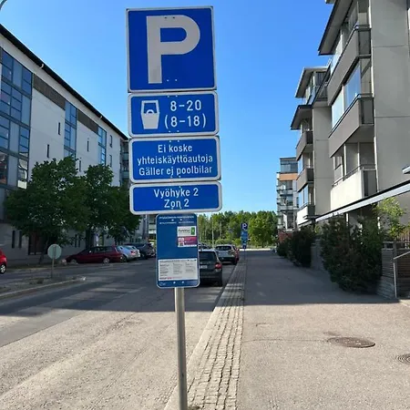 By Sello Shopping Mall Huoneisto *